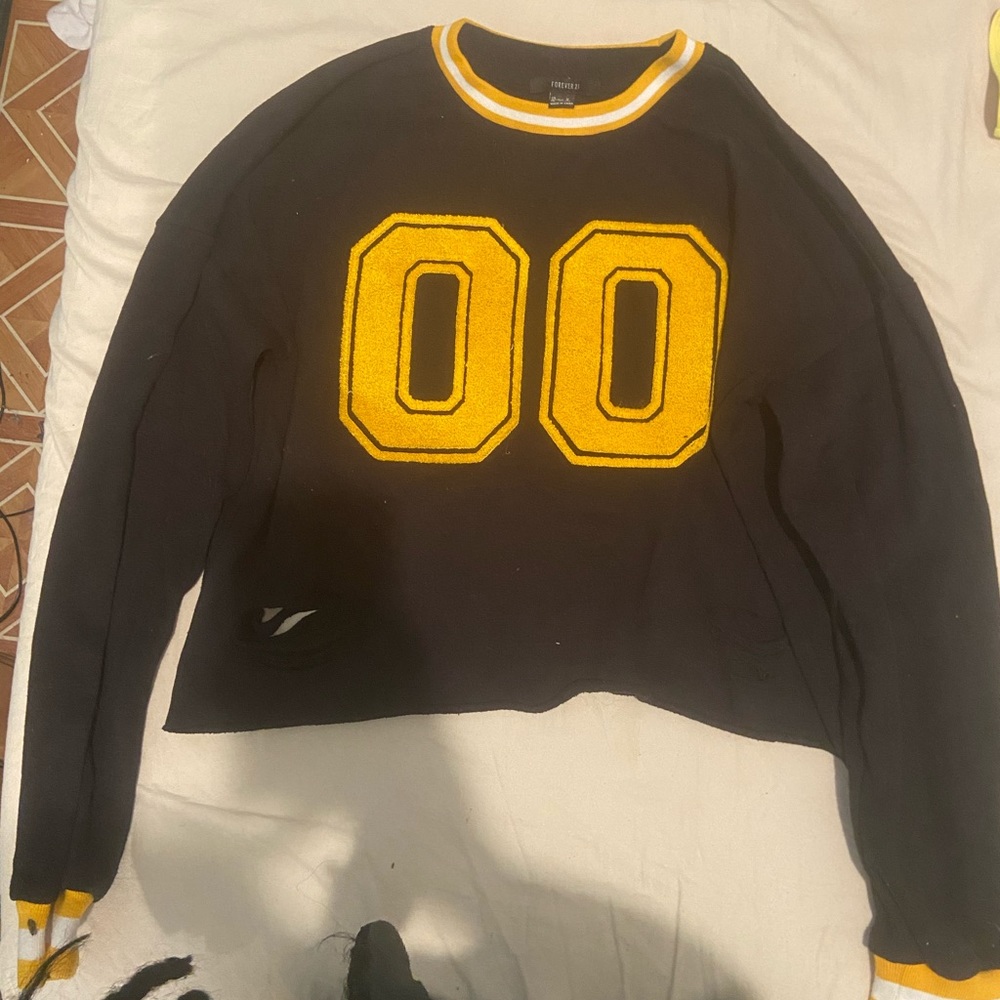 Sweatshirt